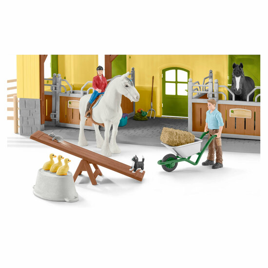 schleich Paardenstal