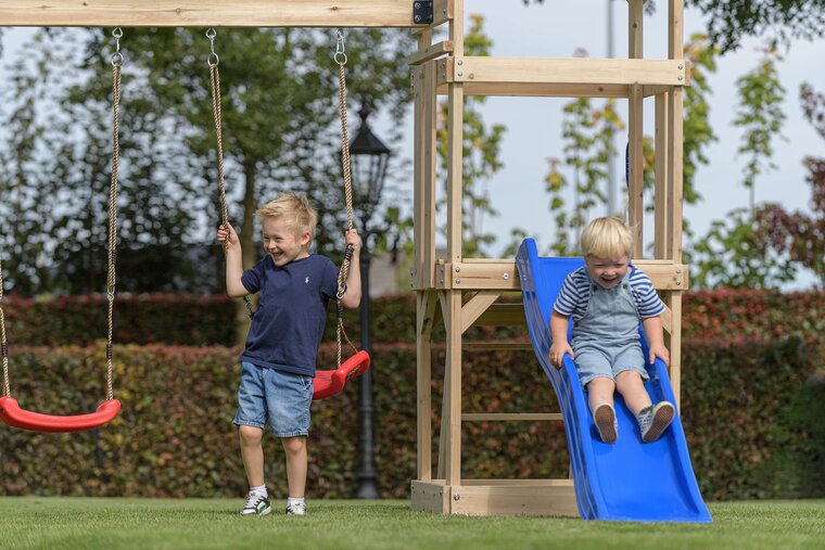 Houten Speeltoestel Noa met groene glijbaan