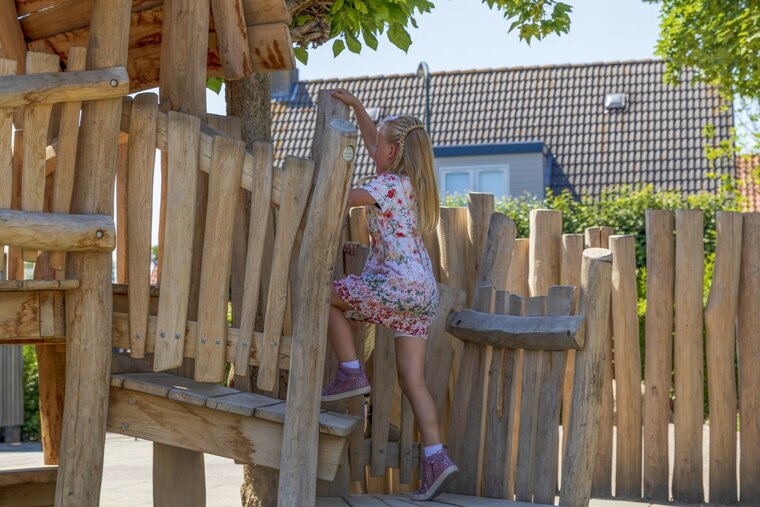 Robinia Tuinfluiter voor openbaar gebruik 420cm x 230cm