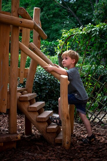 Robinia Peuterhuisje voor openbaar gebruik 380cm x 360cm