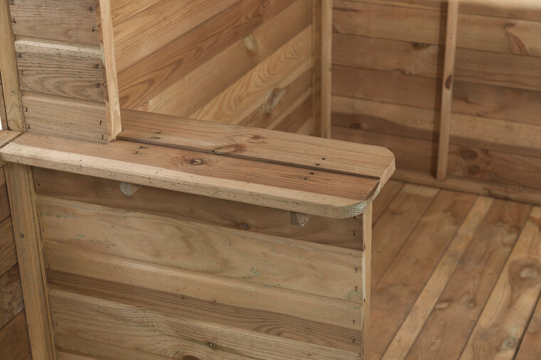 Houten Speelhuisje Laura - Ge&iuml;mpregneerd FSC Hout - Groot Model