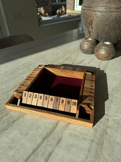Shut the box (4 spelers) 29 x 29 x 3,5 cm - Walnoot