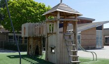 Robinia speelkasteel voor openbaar gebruik 590cm x 775cm