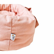 Poppendraagmand katoen peach 31x18 cm voor poppen tot 30 cm
