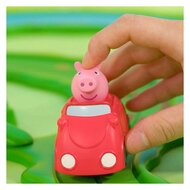 Peppa Pig Whizz Around - Peppa's Kleine Rode Auto Set