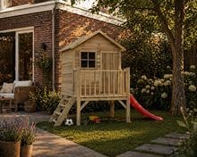 Houten speelhuis op palen met balkon en glijbaanaansluiting WOODY Sammy