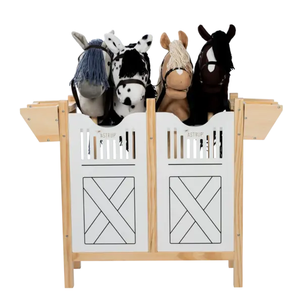 Paardenbox voor 4 stokpaarden hobby horse