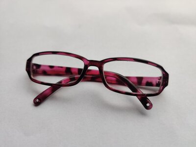 Minikane / Paola Reina Meryl-bril voor poppen roze