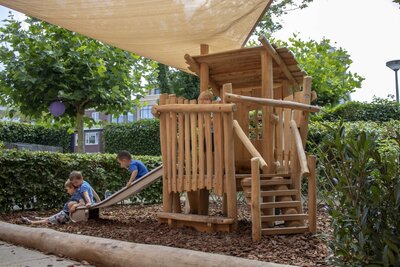 Robinia Peuterhuisje voor openbaar gebruik 380cm x 360cm