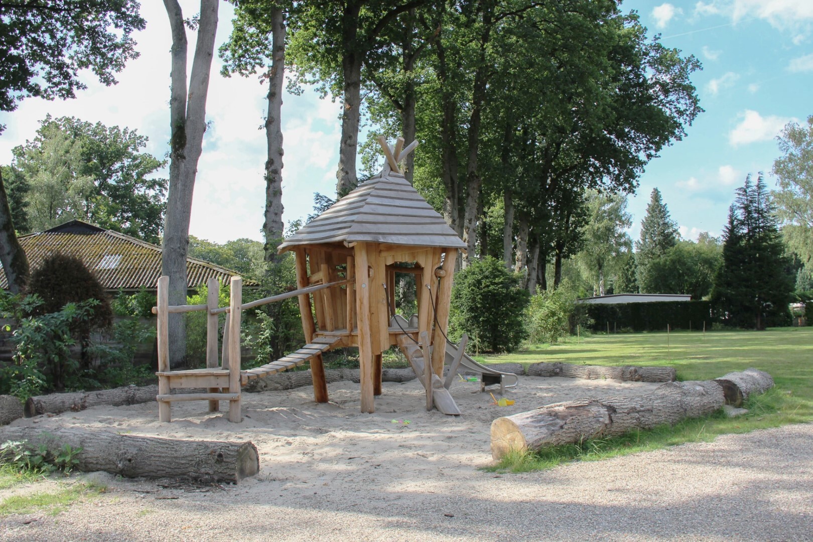 https://www.speelgoeddebetuwe.nl/Files/2/26000/26931/ProductPhotos/Source/2417538581.jpg