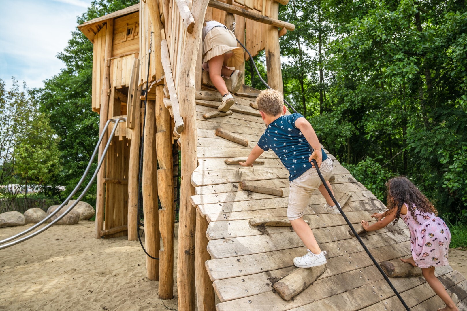 https://www.speelgoeddebetuwe.nl/Files/2/26000/26931/ProductPhotos/Source/2417538770.jpg