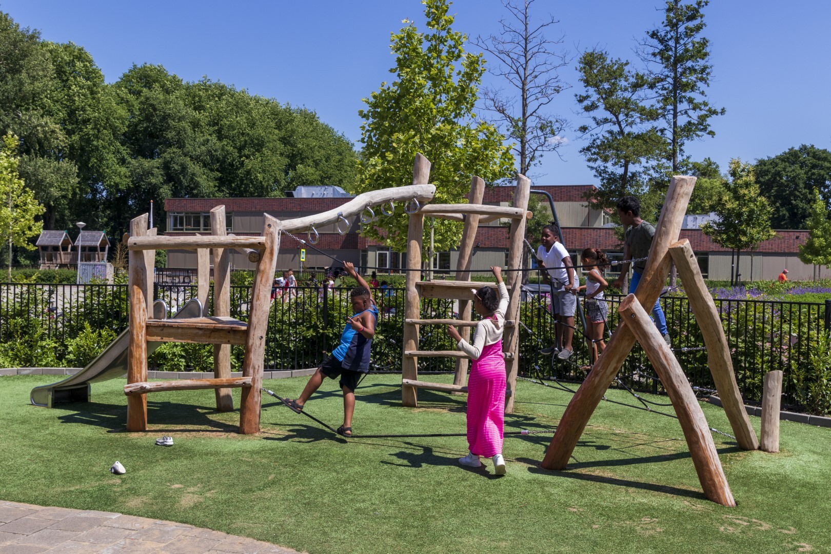 https://www.speelgoeddebetuwe.nl/Files/2/26000/26931/ProductPhotos/Source/2417538836.jpg