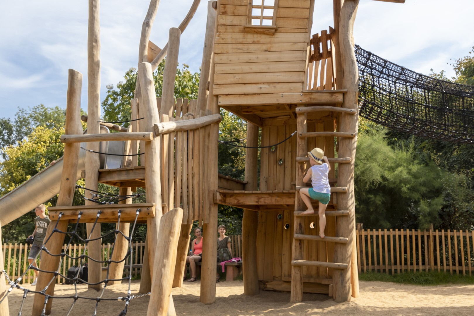 https://www.speelgoeddebetuwe.nl/Files/2/26000/26931/ProductPhotos/Source/2417539358.jpg