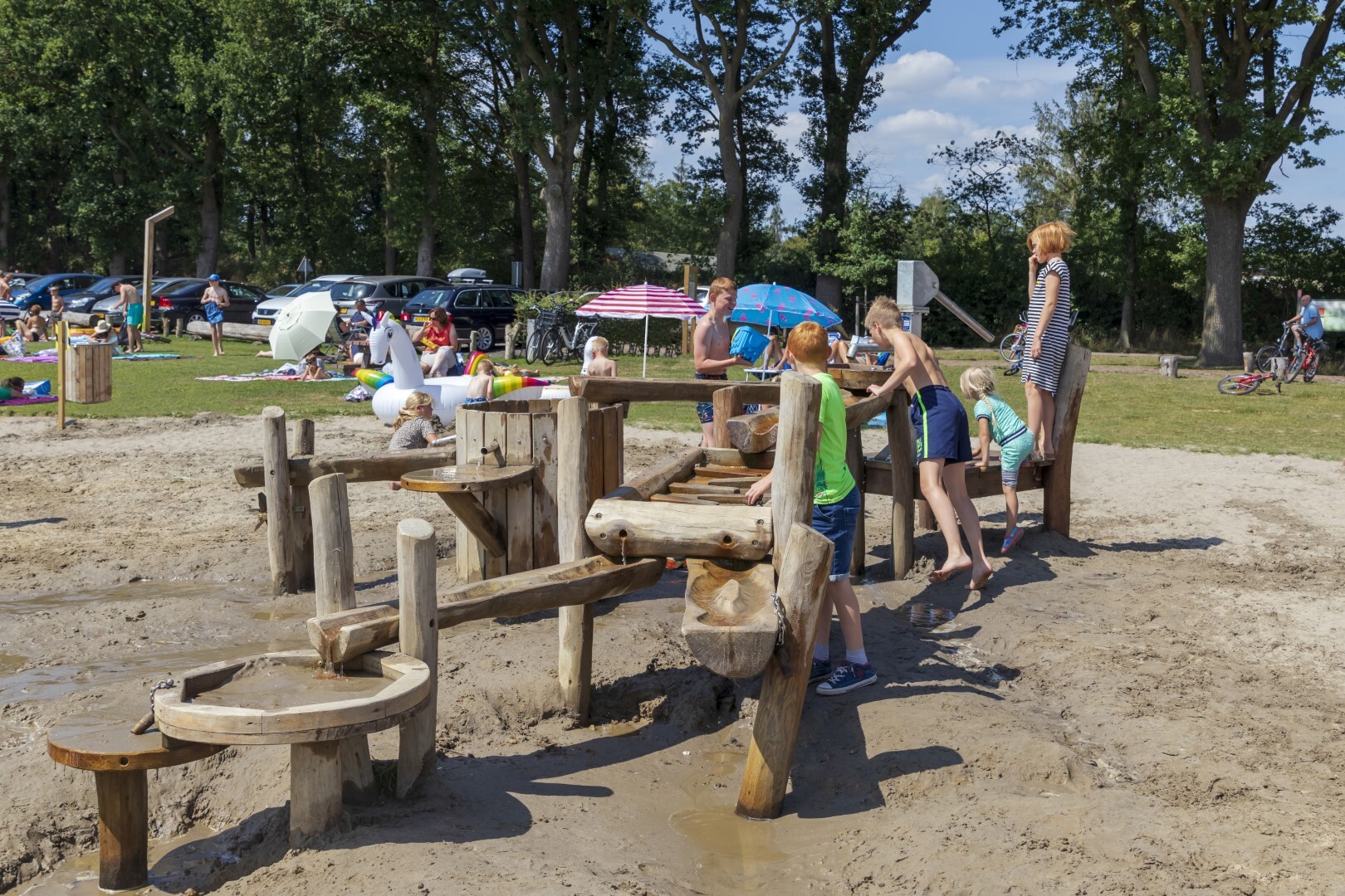 https://www.speelgoeddebetuwe.nl/Files/2/26000/26931/ProductPhotos/Source/2417539433.jpg