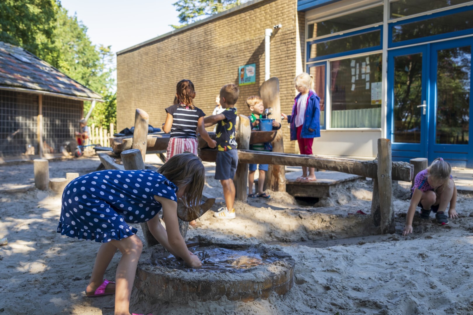 https://www.speelgoeddebetuwe.nl/Files/2/26000/26931/ProductPhotos/Source/2417539445.jpg