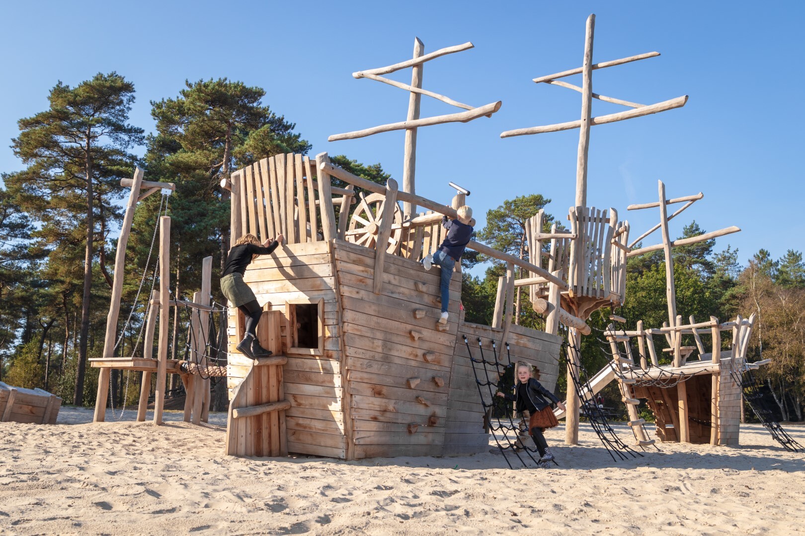 https://www.speelgoeddebetuwe.nl/Files/2/26000/26931/ProductPhotos/Source/2417539739.jpg