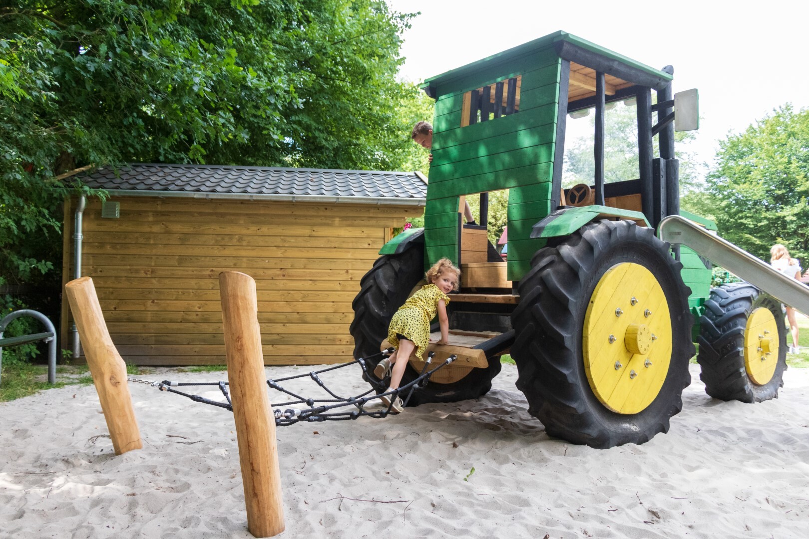 https://www.speelgoeddebetuwe.nl/Files/2/26000/26931/ProductPhotos/Source/2417539760.jpg
